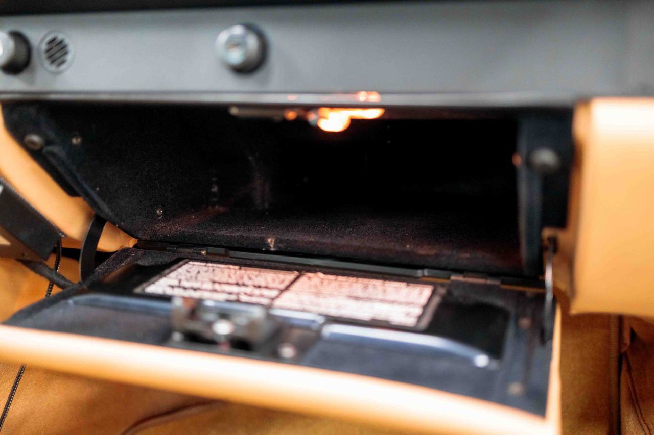Used 1992 Porsche 968 Coupe RWD image 64