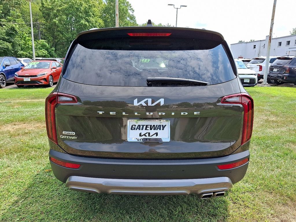 Certified 2022 Kia Telluride S image 5