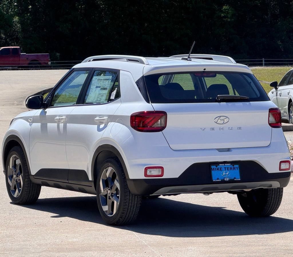 New 2026 Hyundai Venue SEL FWD image 12