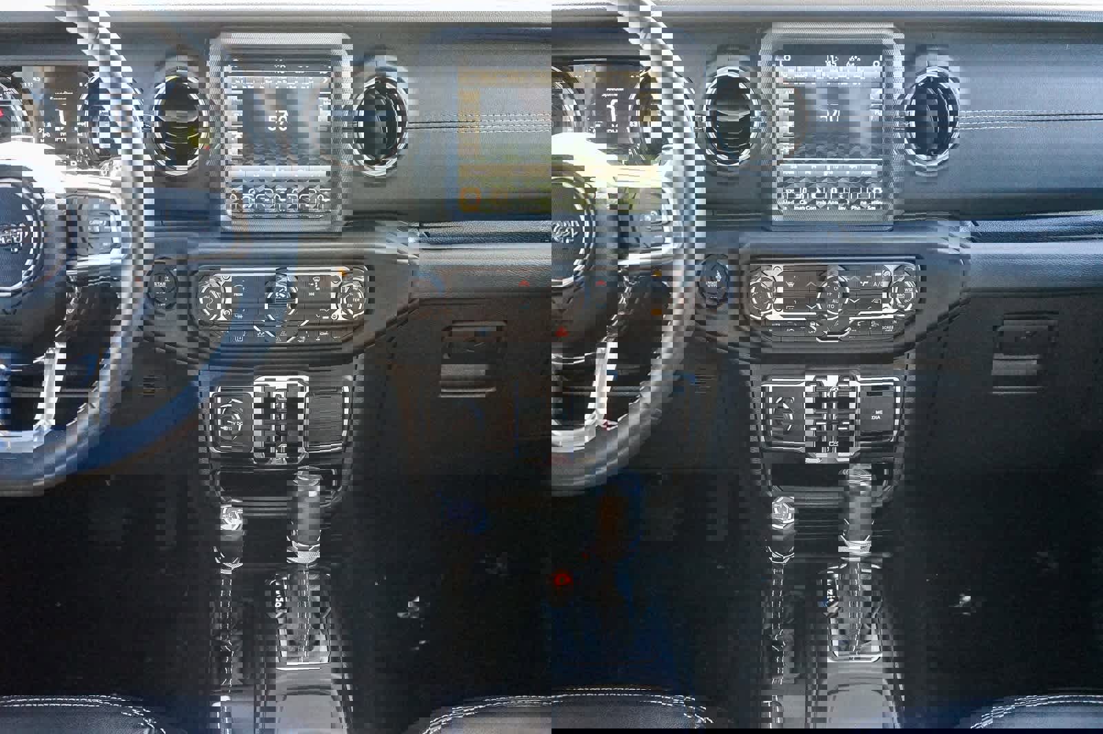 Used 2023 Jeep Wrangler Sahara w/ Safety Group image 11