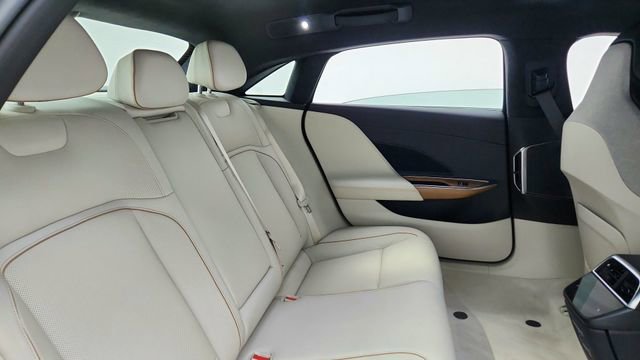Used 2024 Lucid Air Pure RWD image 25