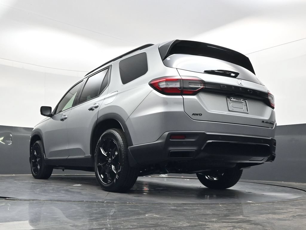 New 2026 Honda Pilot Black Edition image 28