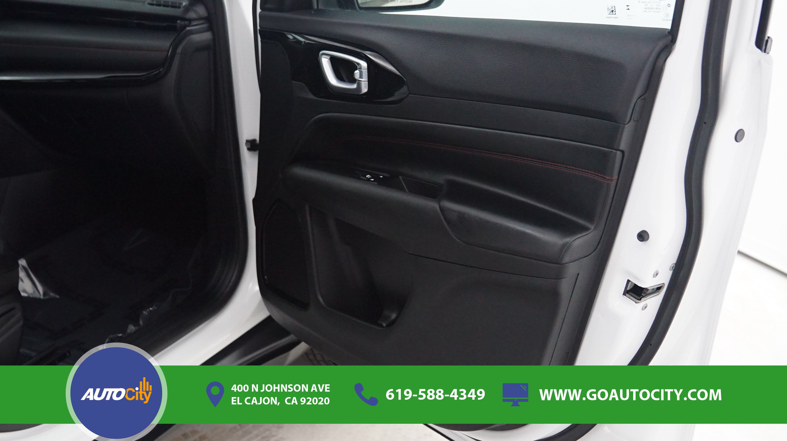 Used 2023 Jeep Compass Trailhawk AWD/4WD image 17