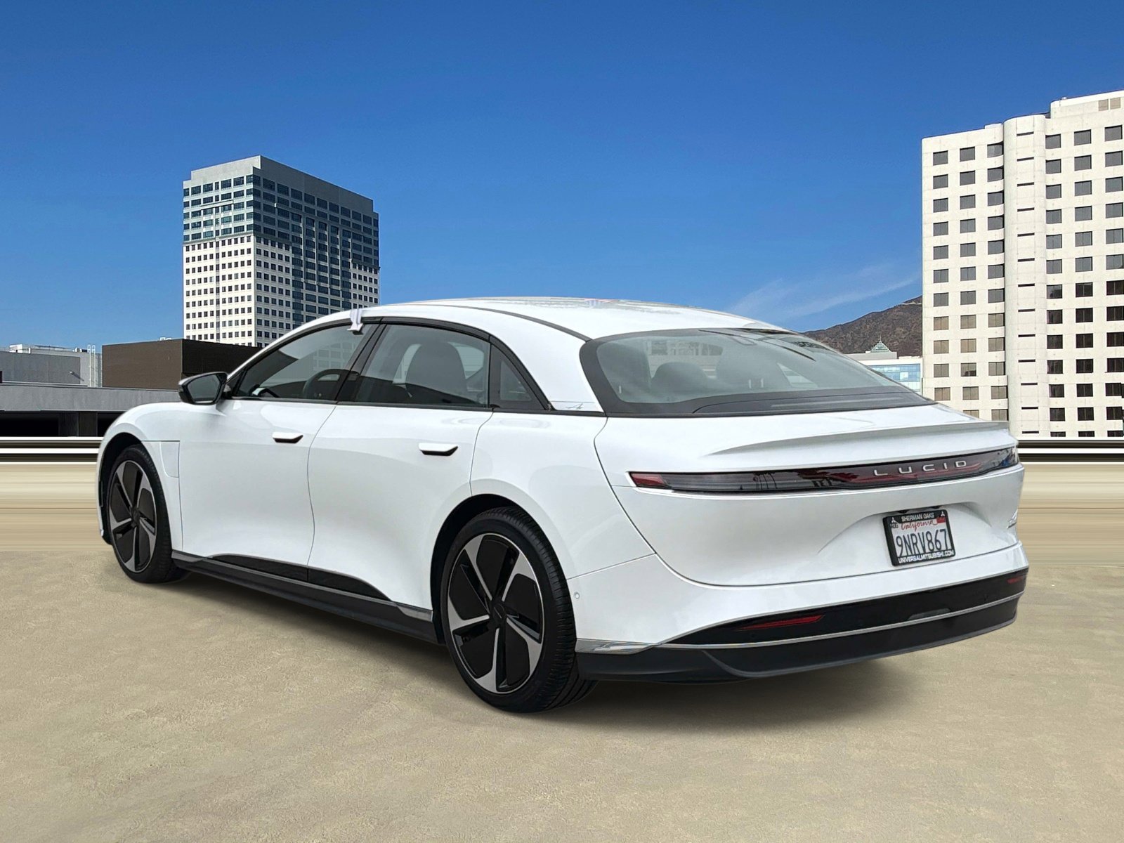 Used 2024 Lucid Air Grand Touring AWD/4WD image 3