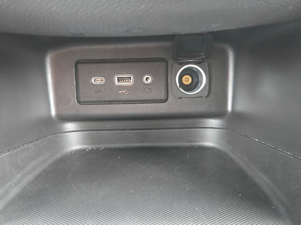 Used 2024 Chevrolet Equinox LT image 28