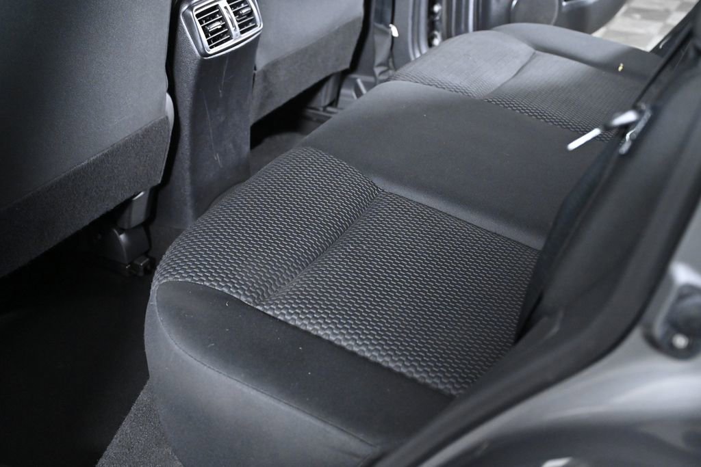 Used 2021 Nissan Rogue Sport S image 24