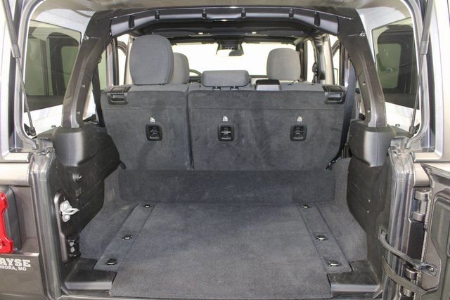 Used 2025 Jeep Wrangler Unlimited Sahara image 17