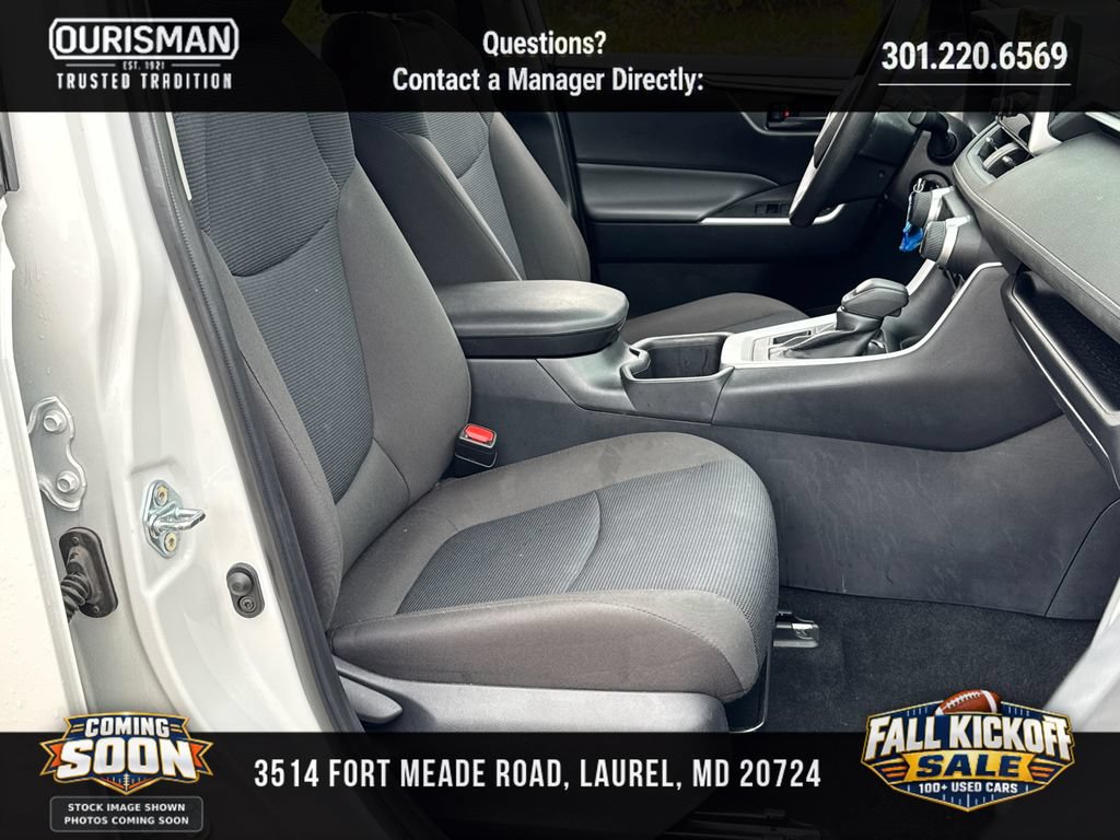 Used 2025 Toyota RAV4 LE AWD/4WD image 20