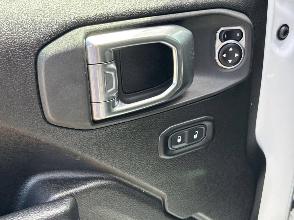 Used 2025 Jeep Wrangler Unlimited Sport AWD/4WD image 21