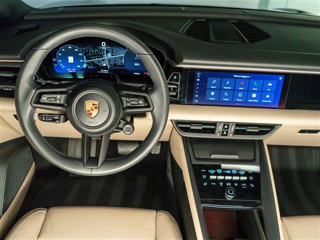 Used 2026 Porsche Macan Electric RWD image 17