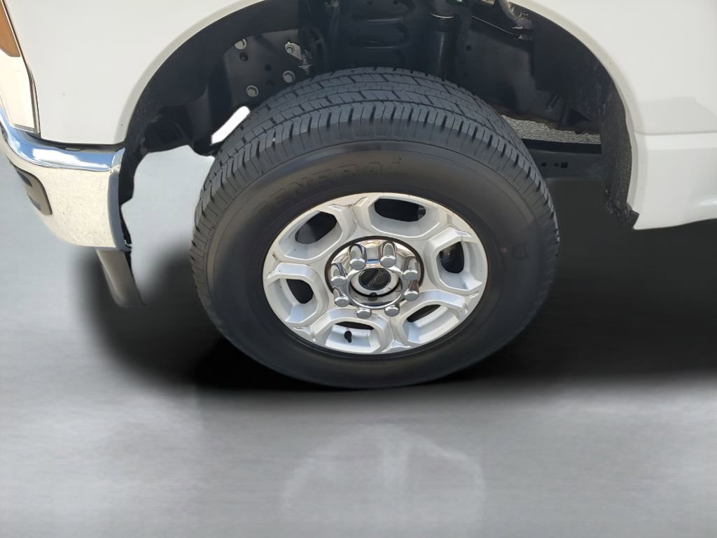 Used 2025 Ford F250 XLT image 18