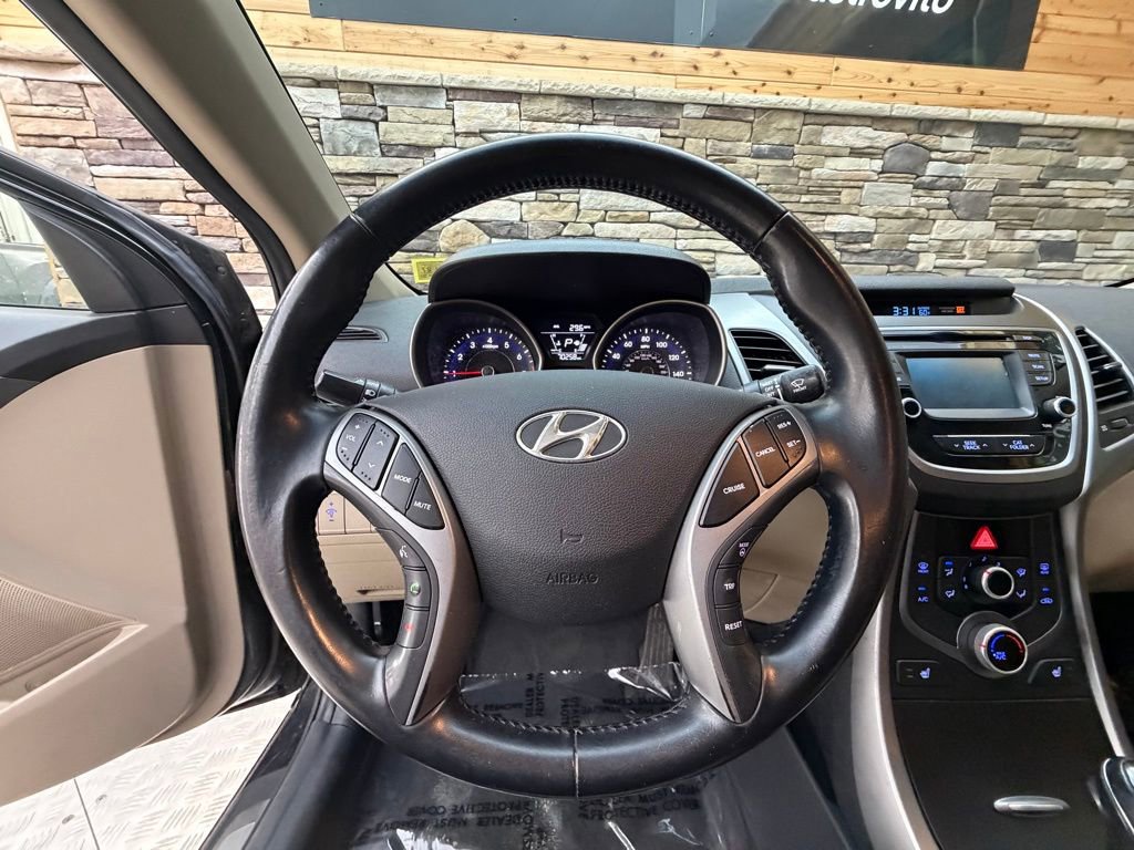 Used 2014 Hyundai Elantra Limited FWD image 17