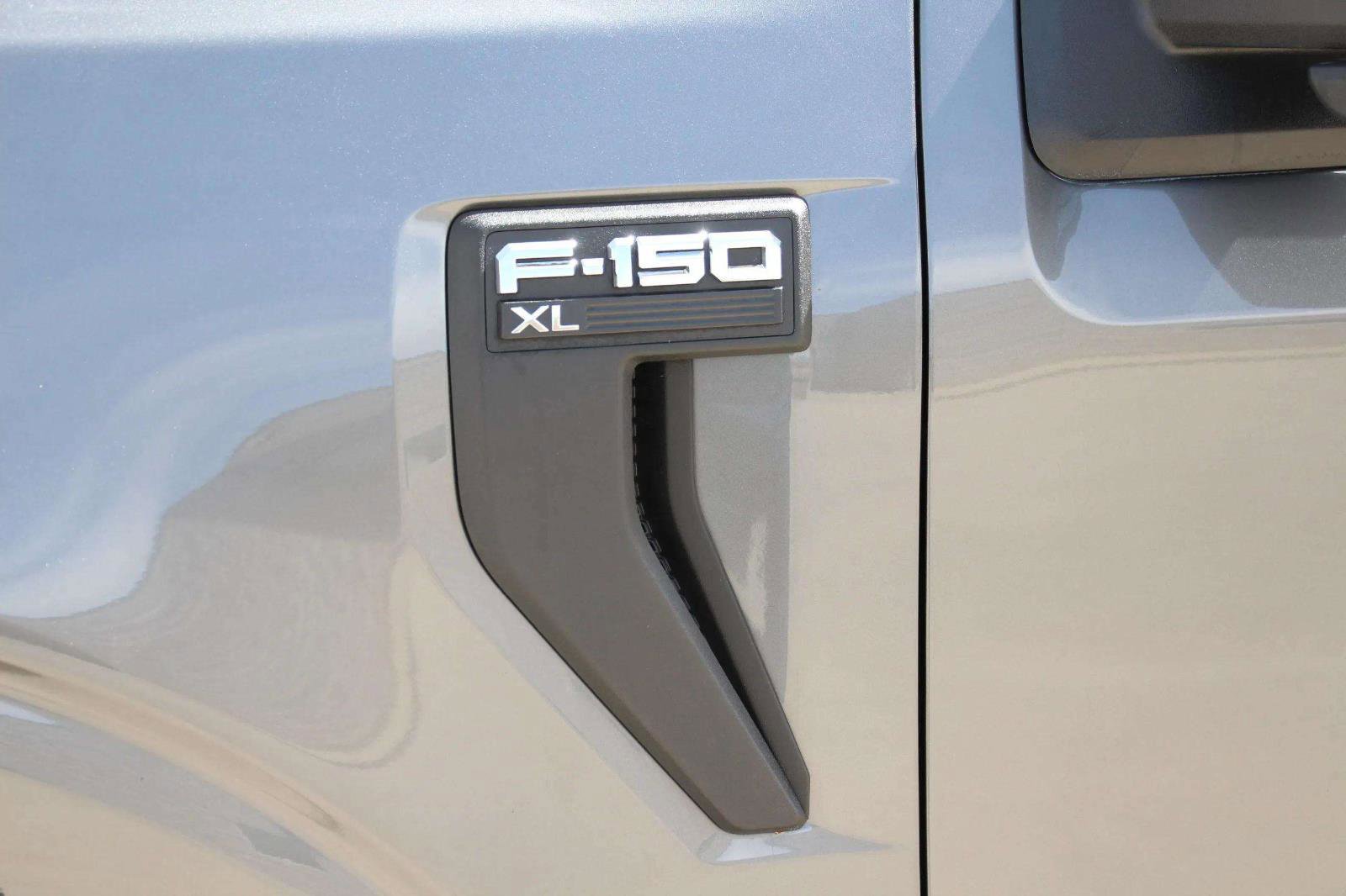 Used 2025 Ford F150 XL w/ Equipment Group 104A Hybrid image 11