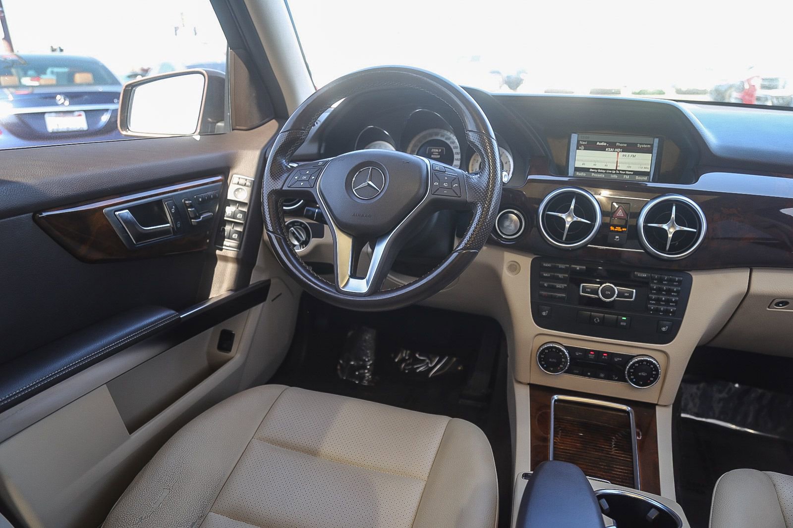 Used 2015 Mercedes-Benz GLK 350 2WD image 16