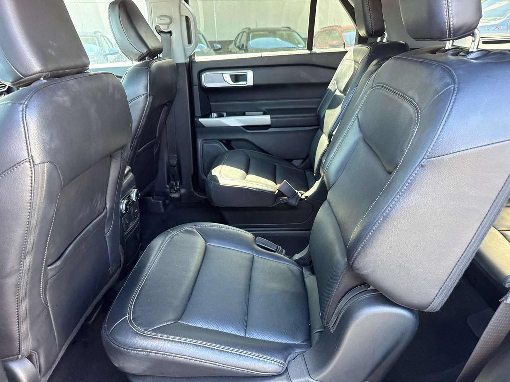 Used 2023 Ford Explorer Limited AWD/4WD image 12