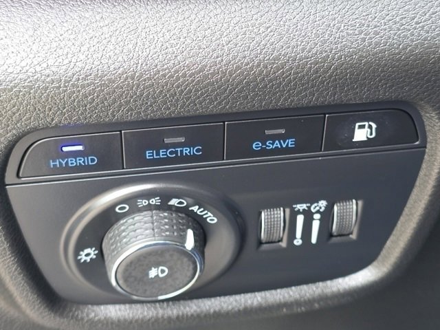 Used 2022 Jeep Grand Cherokee Limited 4xe image 22