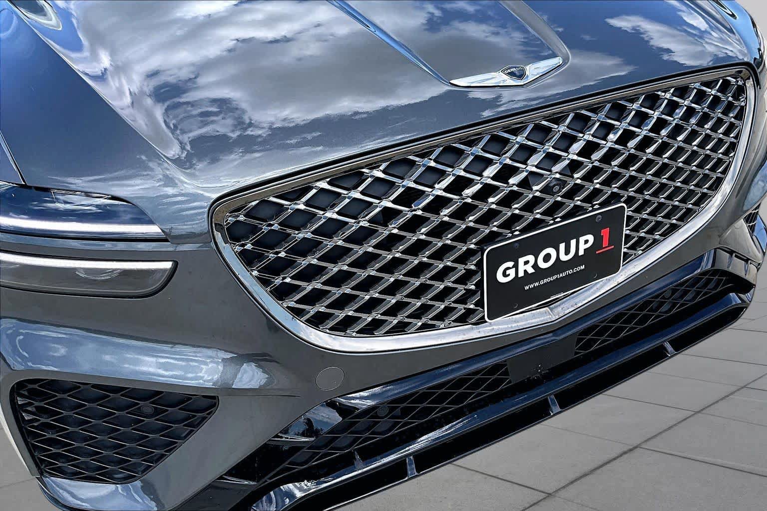 Used 2022 Genesis GV70 3.5T Sport w/ Sport Prestige Package AWD/4WD image 28