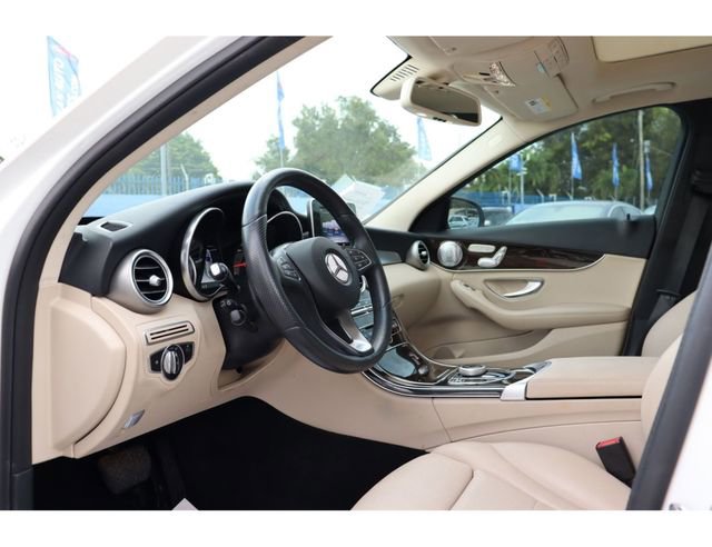 Used 2018 Mercedes-Benz C 300 4MATIC Sedan image 23