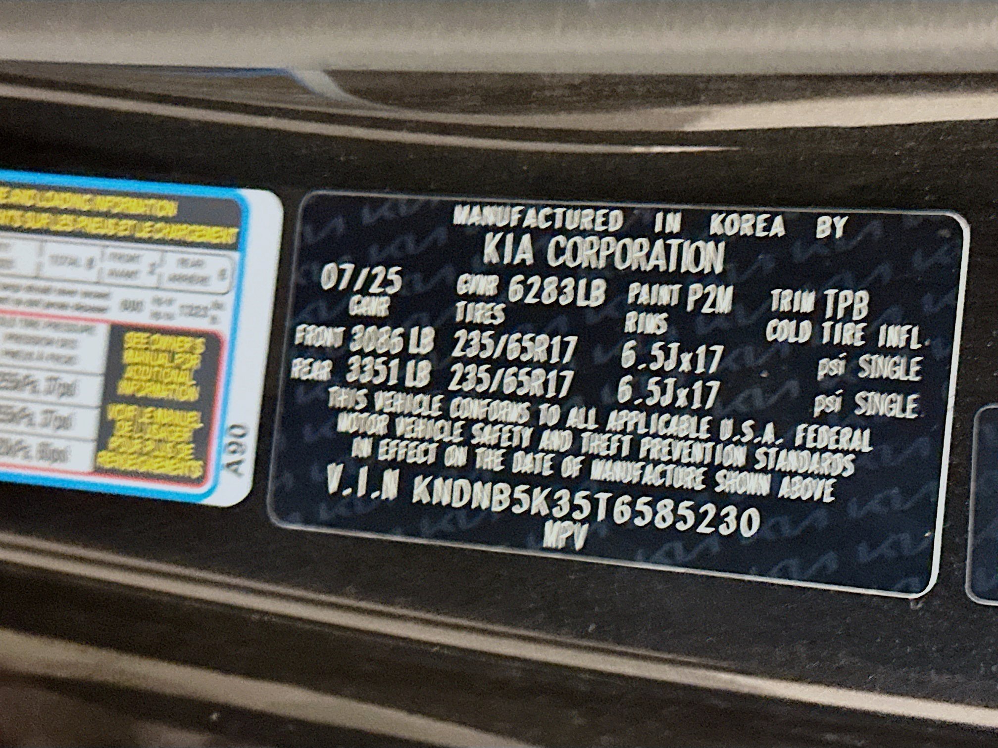 Used 2026 Kia Carnival FWD image 12