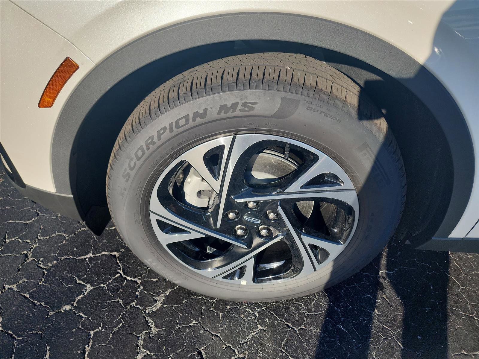 New 2026 Lincoln Nautilus Premier w/ Equipment Group 102A image 9