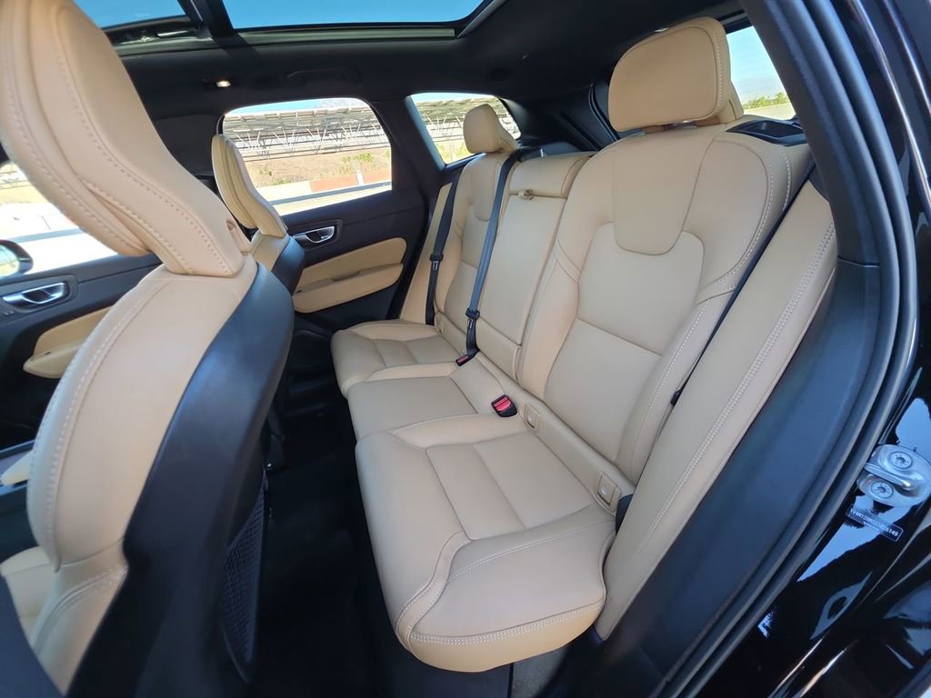 Used 2025 Volvo XC60 B5 Ultra w/ Protection Package Premier image 26