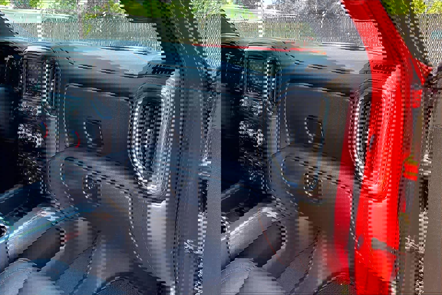 Used 2021 GMC Sierra 1500 AT4 image 19