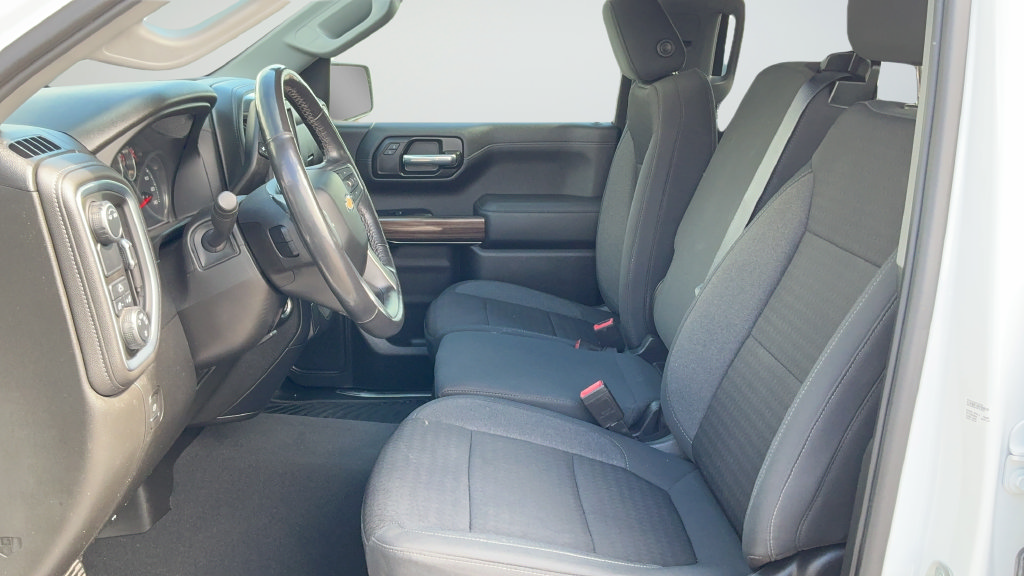Used 2021 Chevrolet Silverado 1500 LT RWD image 16