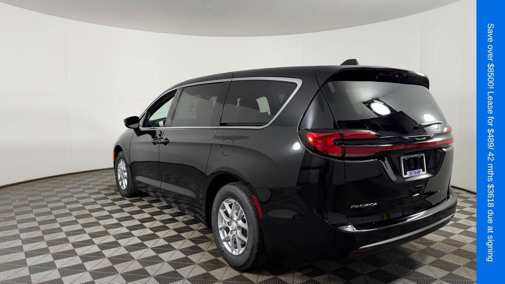 New 2027 Chrysler Pacifica Select FWD image 5