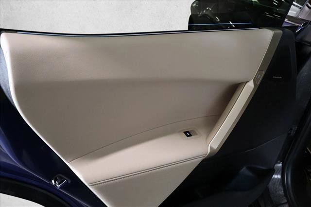 Used 2024 BMW iX xDrive50 w/ Premium Package image 19