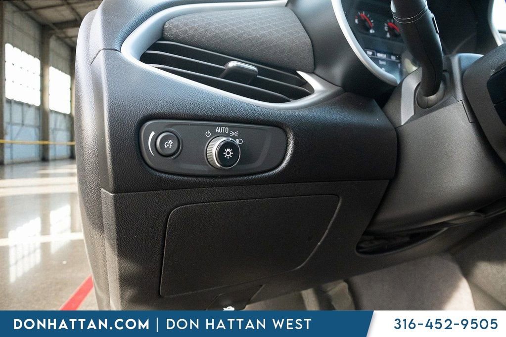 Used 2023 Chevrolet Malibu LT image 16