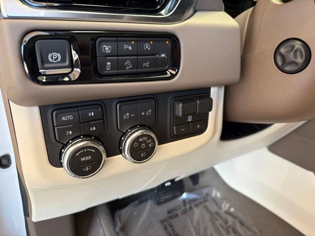 New 2026 GMC Yukon XL Denali w/ Denali Reserve Package AWD/4WD image 26