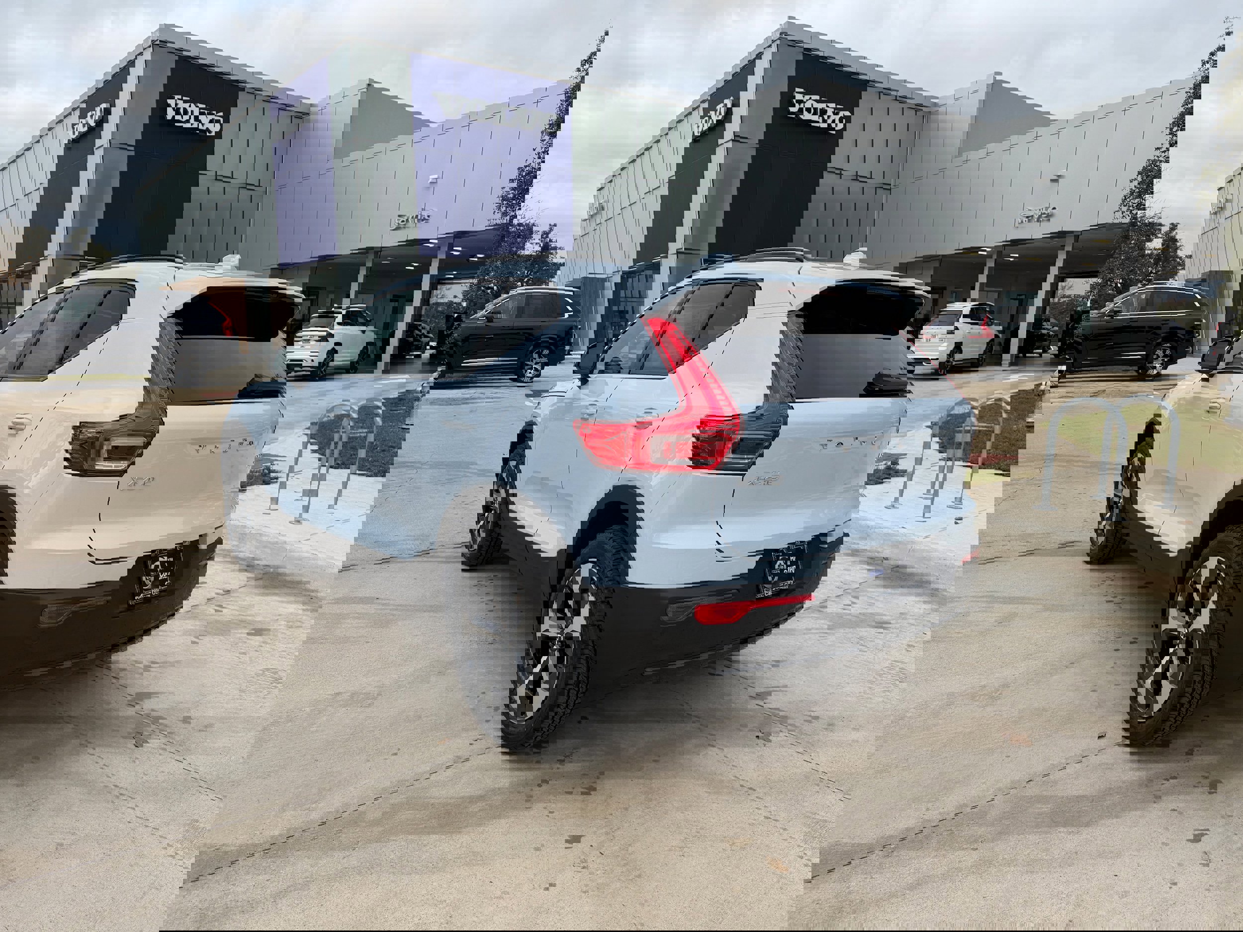 New 2026 Volvo XC40 B5 Plus w/ Protection Package Premier image 4