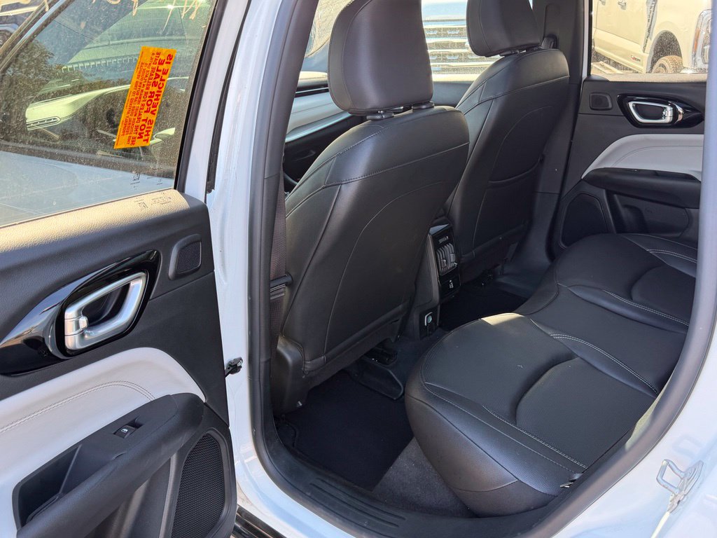 Used 2025 Jeep Compass Limited w/ Elite Group AWD/4WD image 15