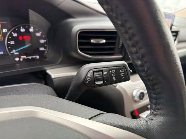 Used 2022 Ford Explorer XLT w/ Equipment Group 202A image 46