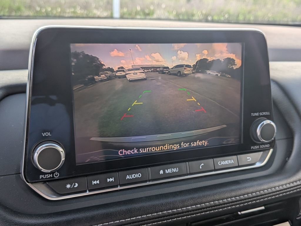 Used 2022 Nissan Rogue SV FWD image 24