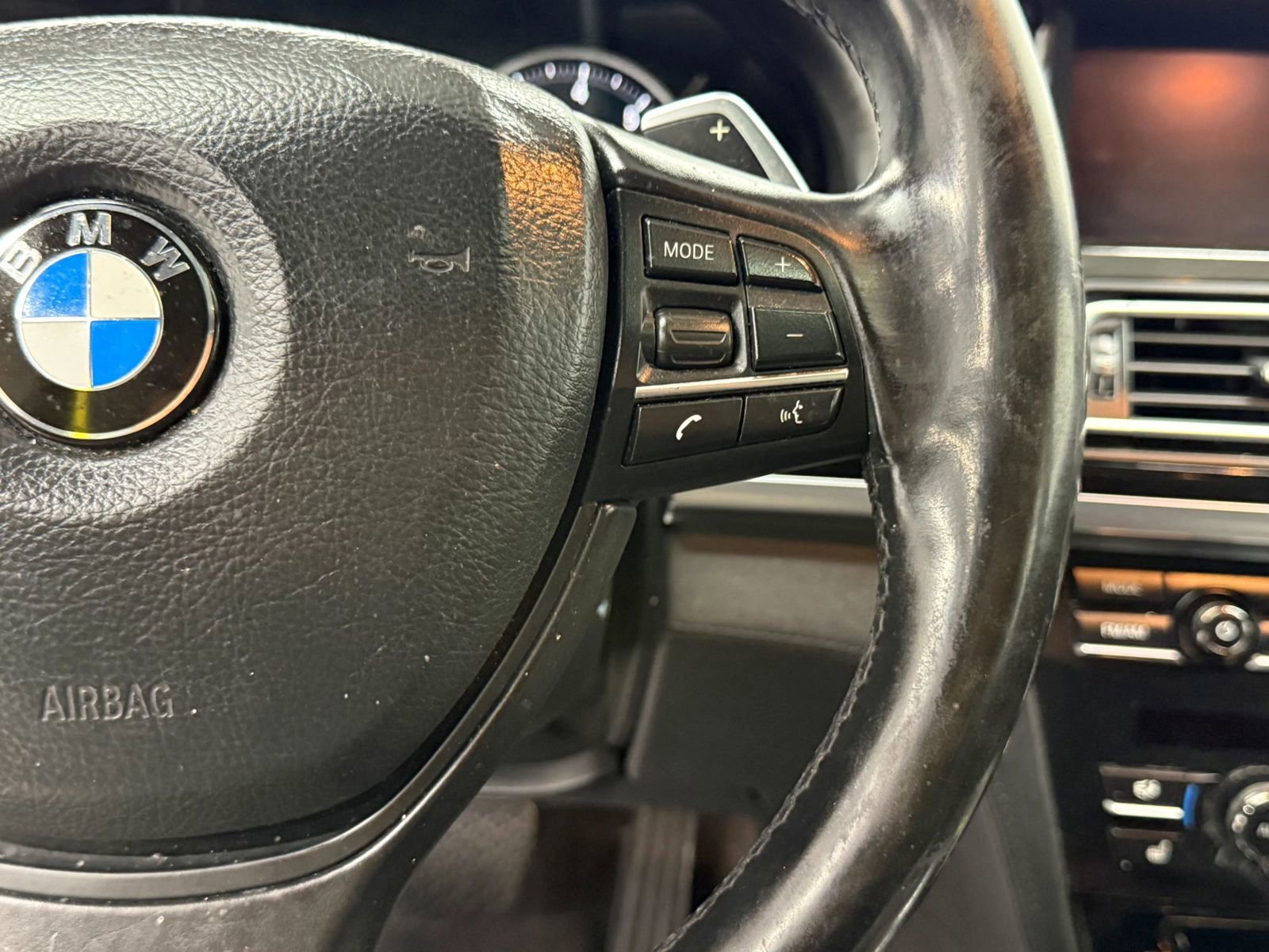 Used 2015 BMW 750Li w/ M Sport Edition RWD image 27