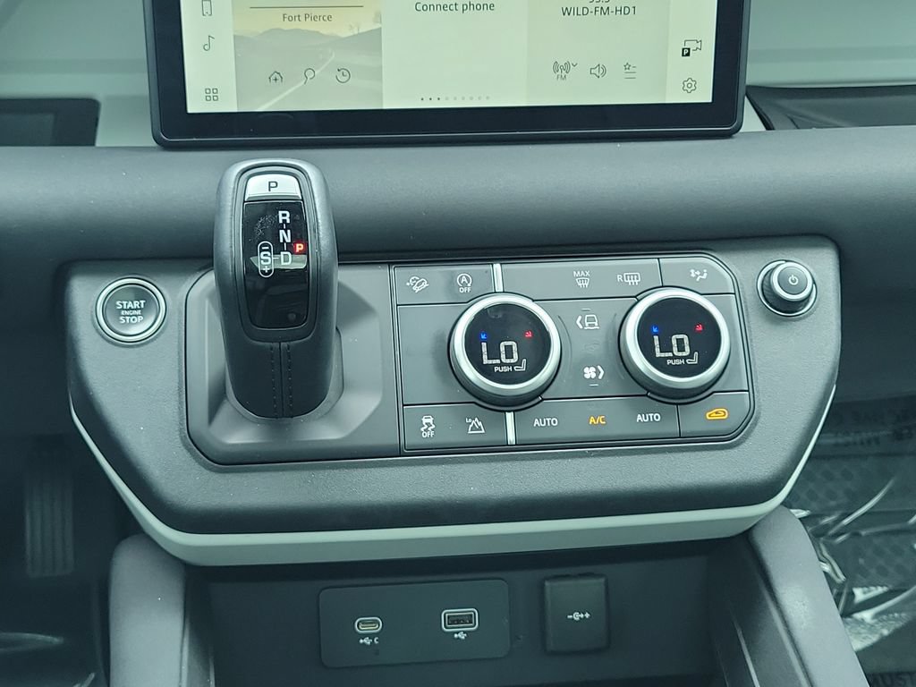 Certified 2023 Land Rover Defender 90 SE AWD/4WD image 17