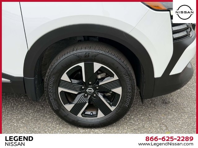 Certified 2025 Nissan Kicks SV AWD/4WD image 11