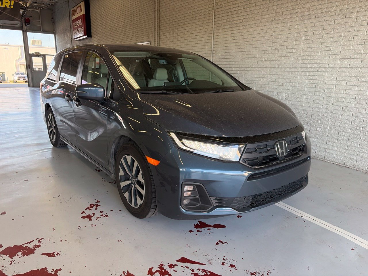 Used 2025 Honda Odyssey EX-L image 1