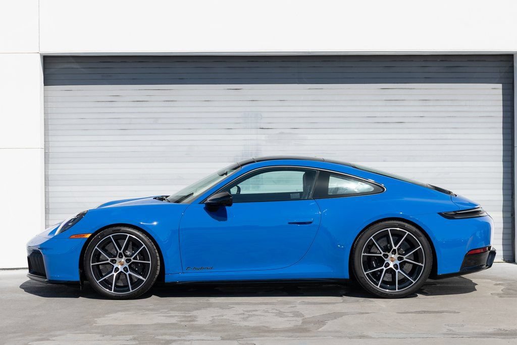 Certified 2025 Porsche 911 Carrera 4 GTS AWD/4WD image 2