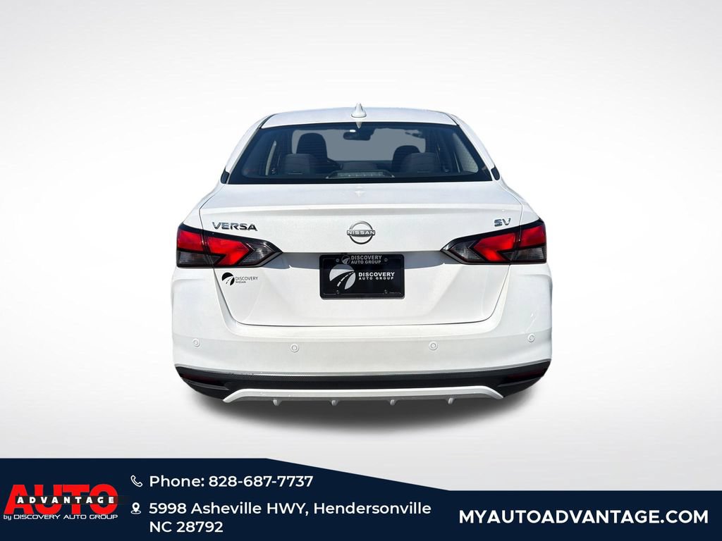 Used 2024 Nissan Versa SV w/ Trunk Package FWD image 4