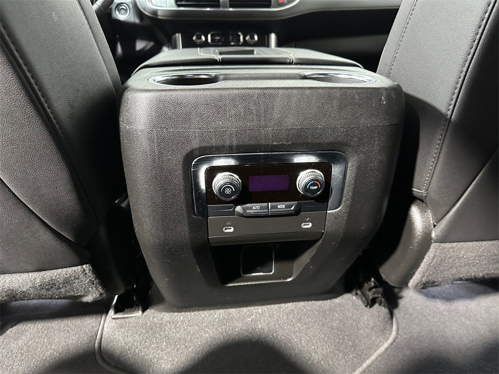 Used 2024 GMC Yukon SLT image 19