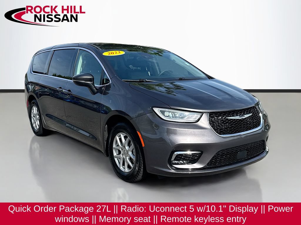 Used 2023 Chrysler Pacifica Touring-L