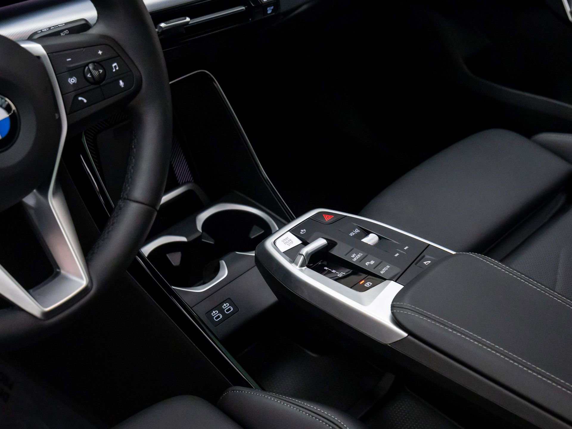 Certified 2025 BMW X2 xDrive28i w/ Premium Package image 13