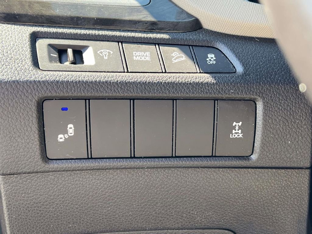 Used 2017 Hyundai Santa Fe Sport image 21