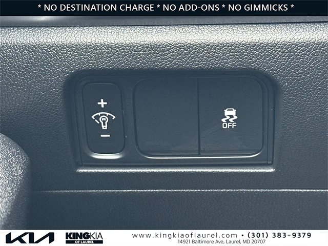 Used 2025 Kia Sorento LX image 14