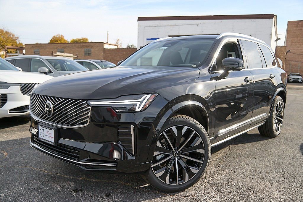 New 2026 Volvo XC90 B6 Plus w/ Protection Package Premier image 2