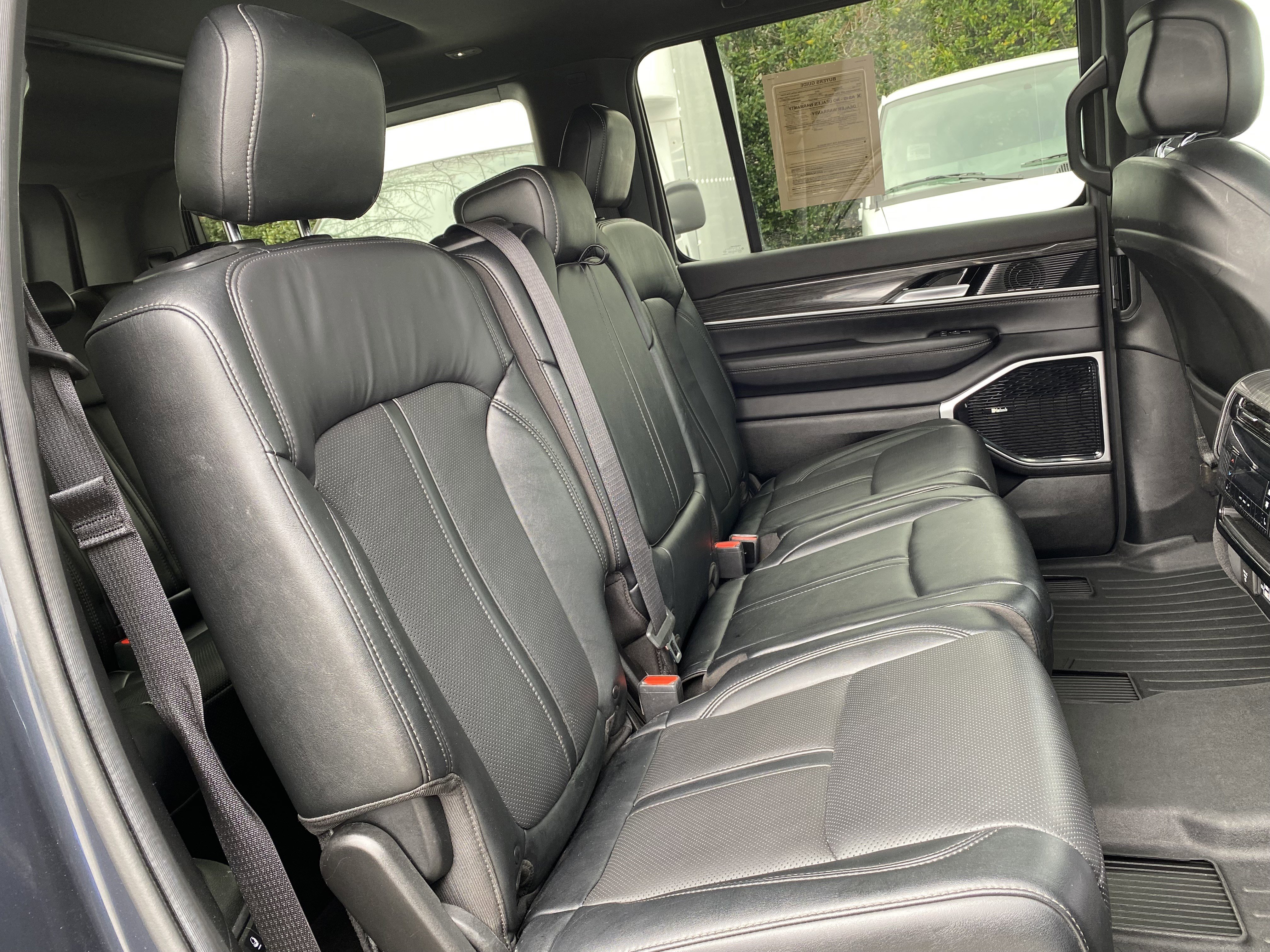 Used 2022 Jeep Wagoneer Series III w/ Premium Group I image 36