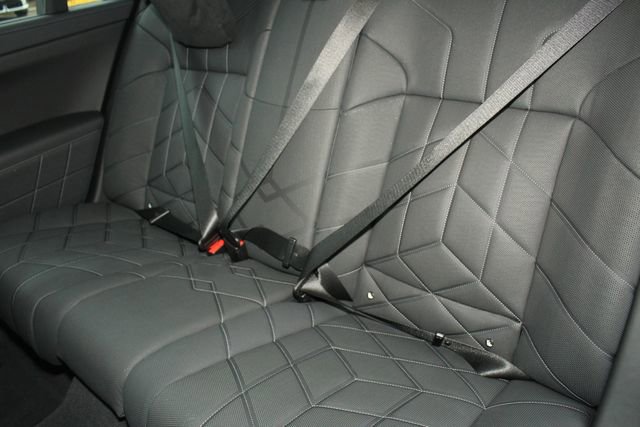 Used 2025 BMW i7 xDrive60 image 22