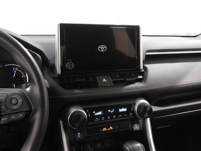 Used 2024 Toyota RAV4 LE image 9